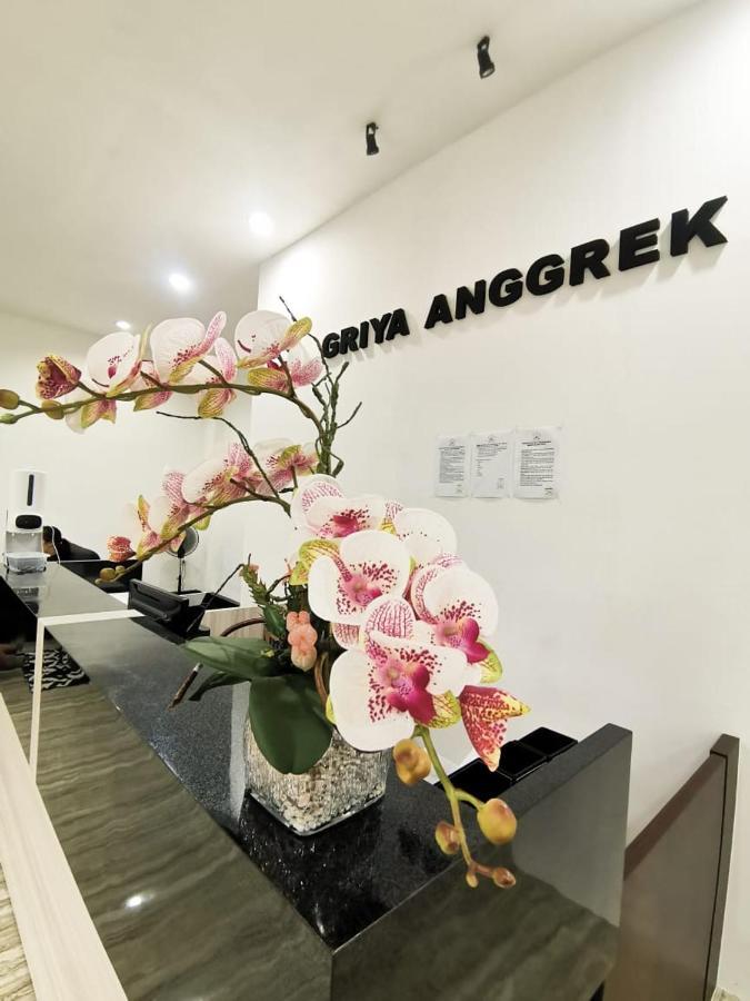 Griya Anggrek Hotel Trenggalek Kültér fotó
